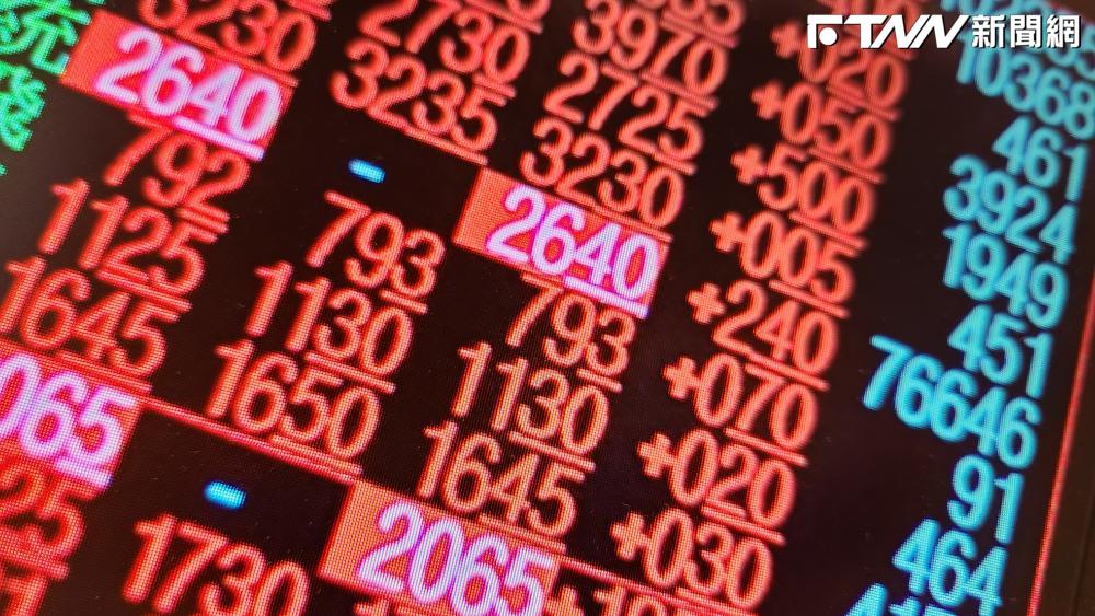 群創、友達、彩晶再飆漲停！電子股猛衝聯發科、景碩、台燿齊亮燈　仁寶、台揚、金寶攻頂鎖不住