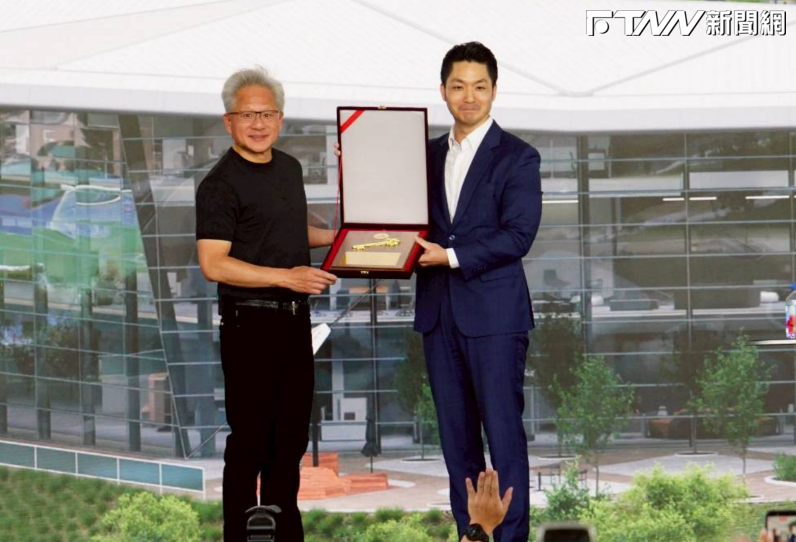 黃仁勳現身北士科！蔣萬安送市鑰：台北就是輝達的家