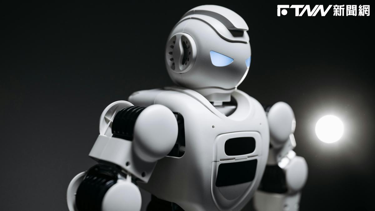 Q1獲利大增＋訂單能見度高！「AI伺服器代工巨擘」飆漲停、爆3.8萬張等進場　機器人股4檔跟上亮燈　