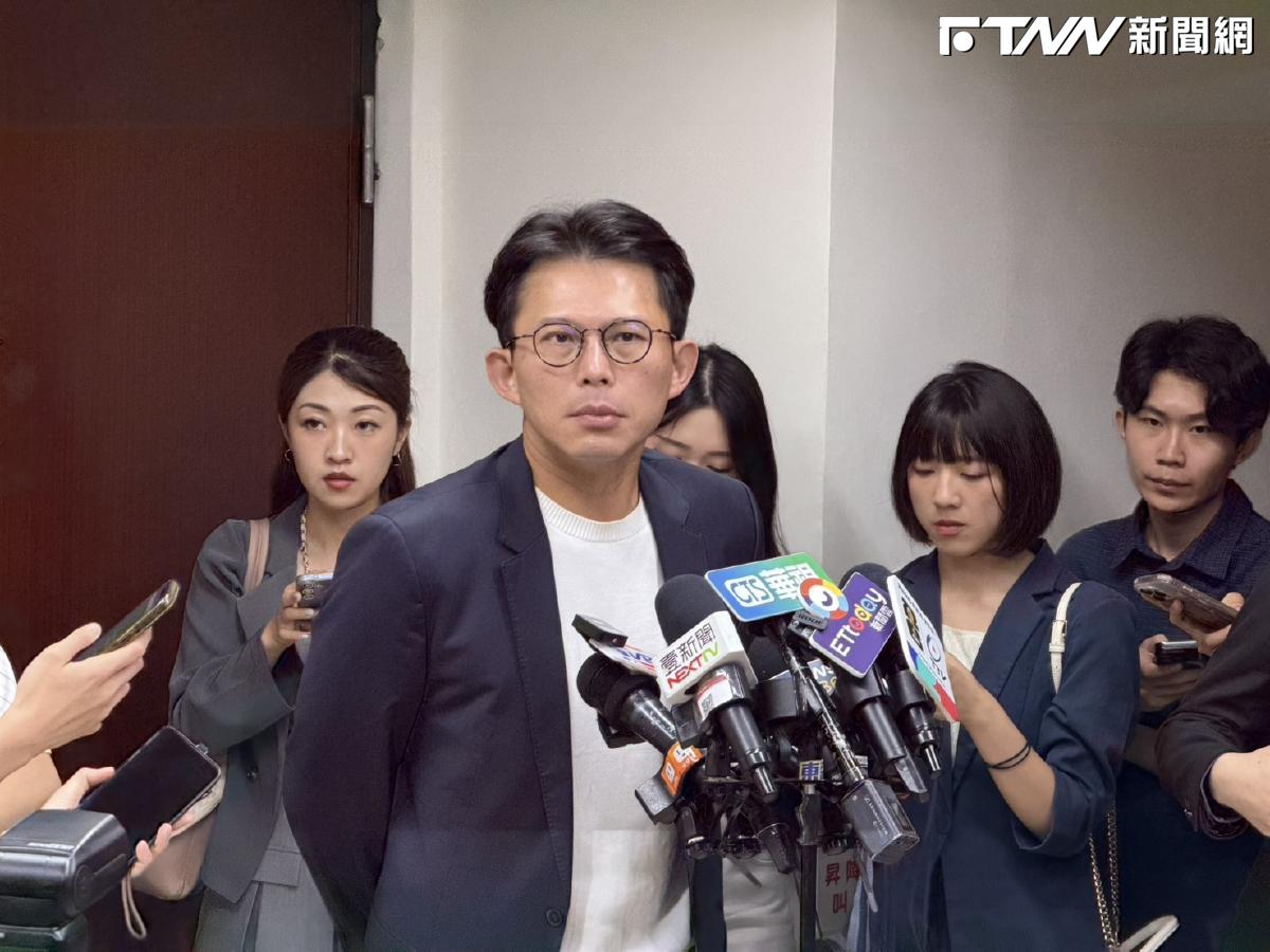 勞基法抗爭夥伴全消失？王婉諭要求道歉　黃國昌：沒參與不了解卻攻擊大可不必