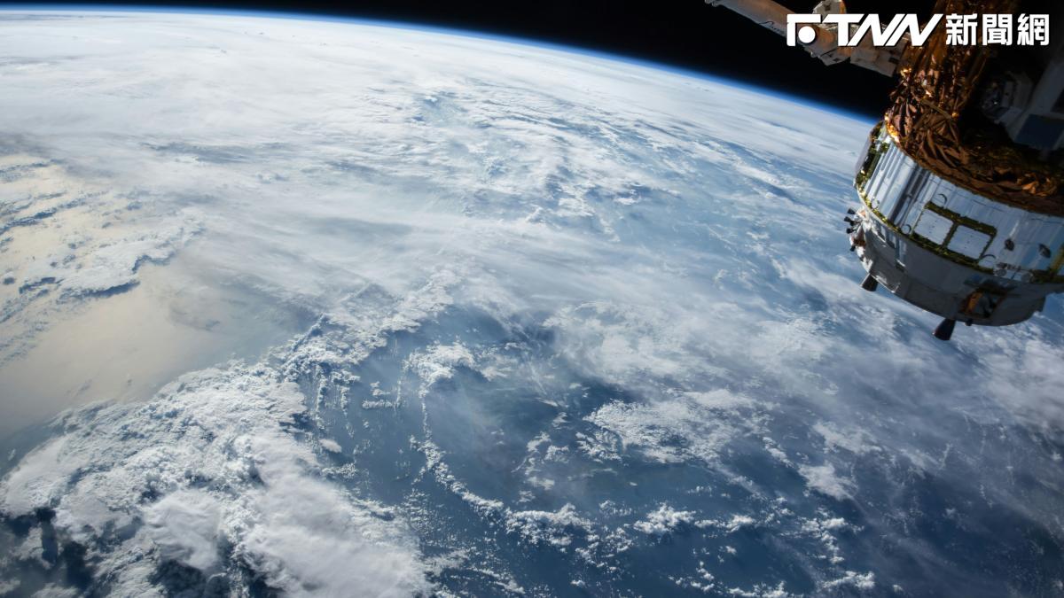 低軌衛星噴飛！「這檔」噴第3根創高攜群創等6檔漲停　昇達科、啟碁、事欣科齊寫新天價