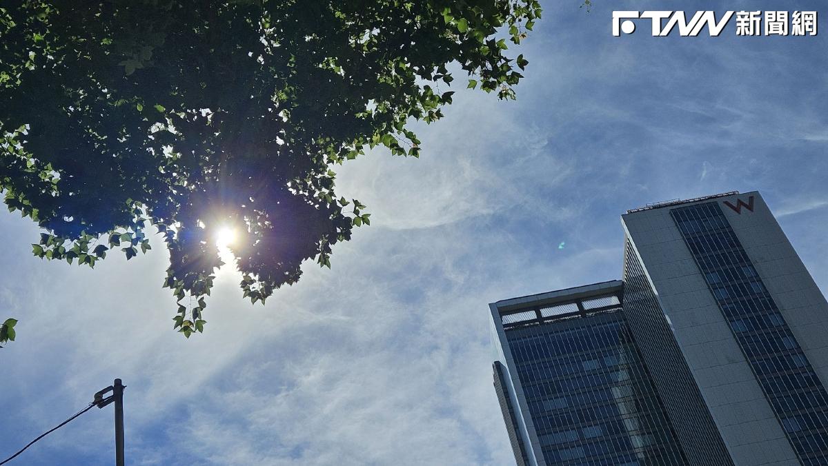 終於要降溫了！鋒面報到「今晚變天」北部恐迎雷雨　粉專：火烤模式要結束了