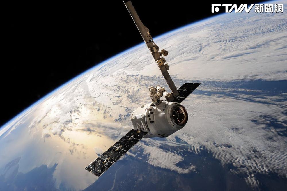 搭美量子國家隊、低軌衛星強漲！「老牌代工廠」自結4月EPS賺0.16元　AI伺服器＋機櫃持續催動營收